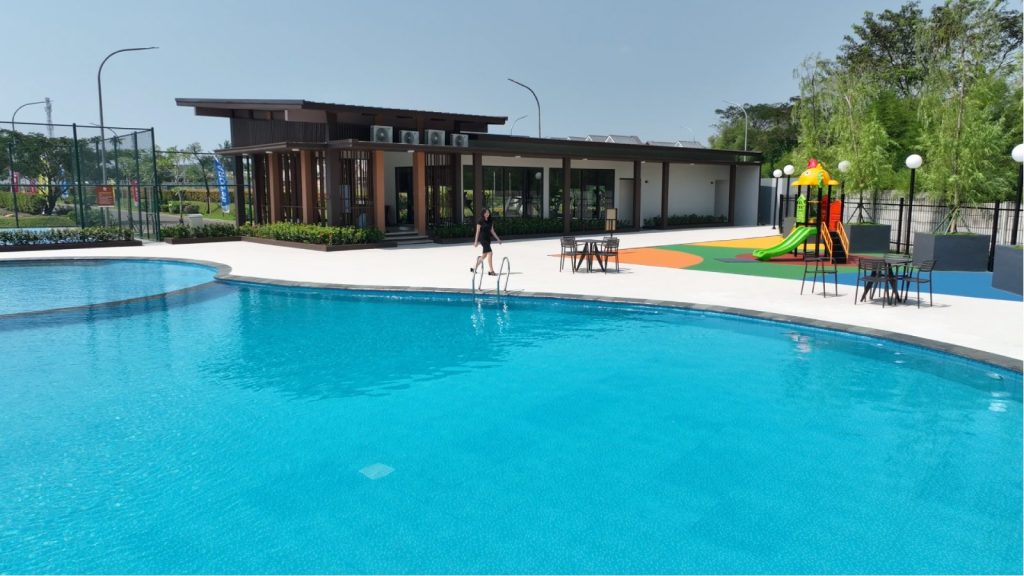 Fasilitas Swimming Pool Perumahan de'LORA Parung Panjang Kabupaten Bogor