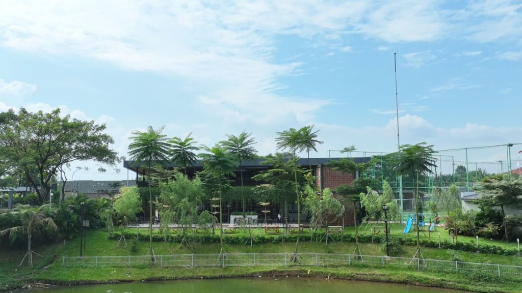 Cafe Telaga View Danau Perumahan Telaga Legok Kabupaten Tangerang